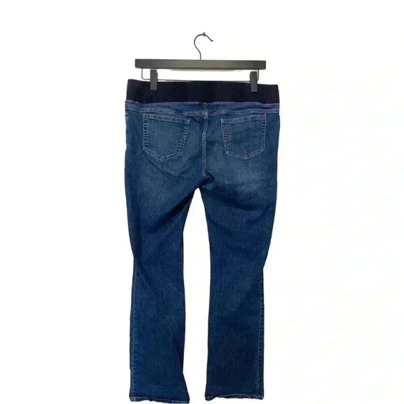 Liz Lange Maternity, midweight, medium wash jeans - Picture 3 of 5